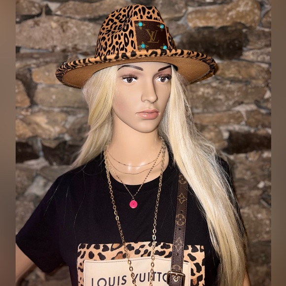 🍁 Monogram patch Cheetah 🐆 print Fedora Hat - Picture 2 of 11